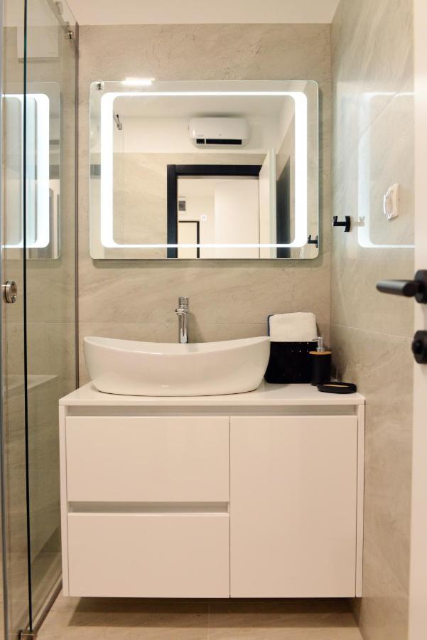 Apartman Milena Solin Exteriör bild